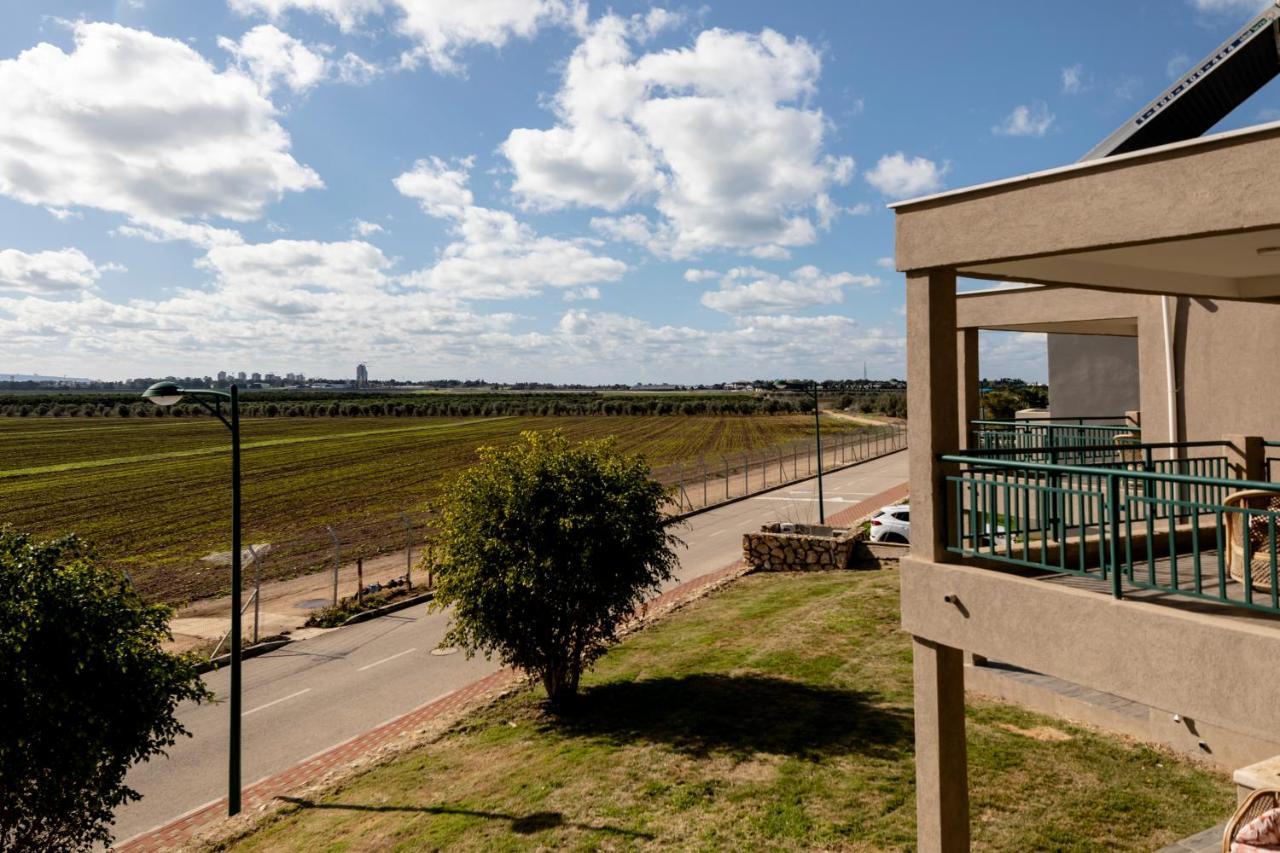 Nes Ammim Hotel Exterior foto